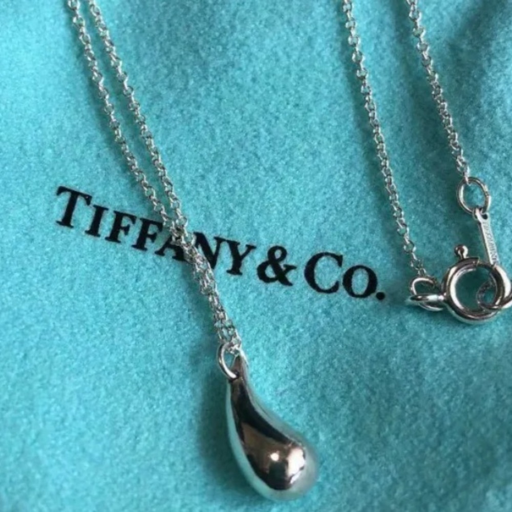 Authentic Tiffany & Co. Elsa Peretti 925 Teardrop Pendant Necklace